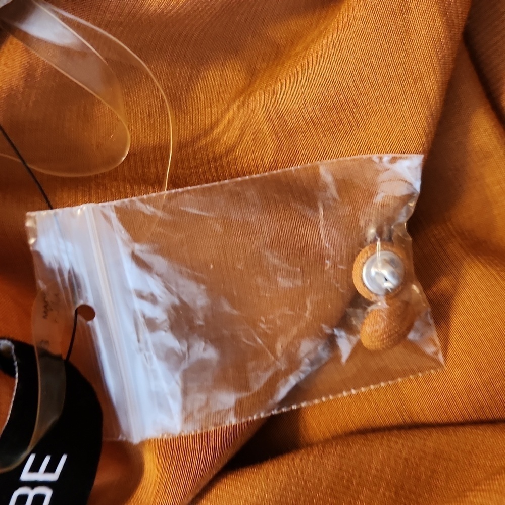 Do+Be Cocoa Brown Long Sleeve Crop Top Size S NWT - Picture 14 of 16